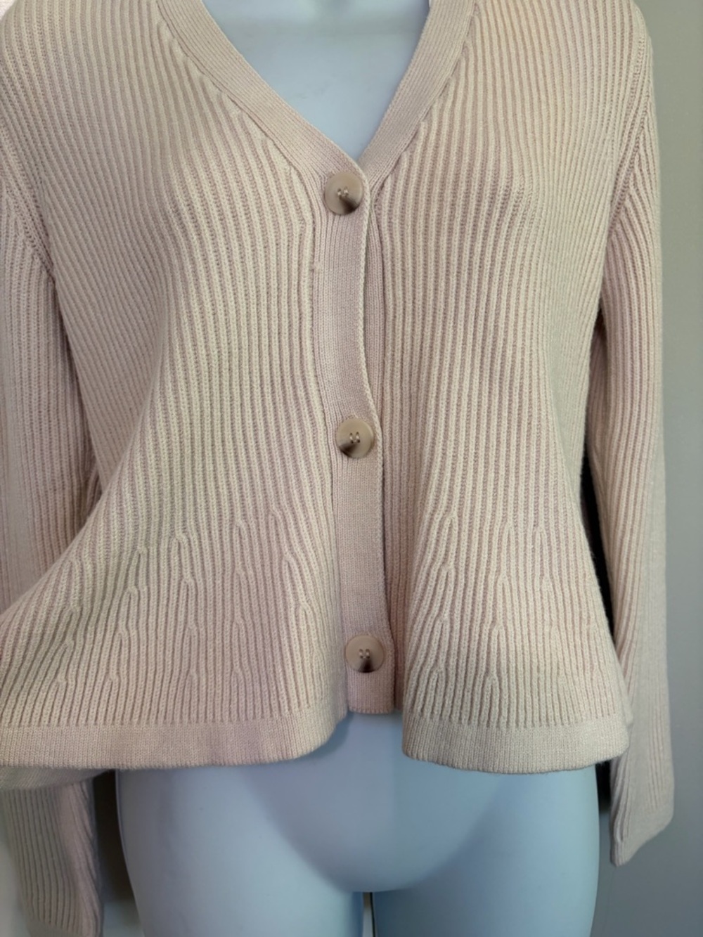 Jessica Simpson Cream Ribbed V-Neck Button Cardigan - Picture 2 of 5